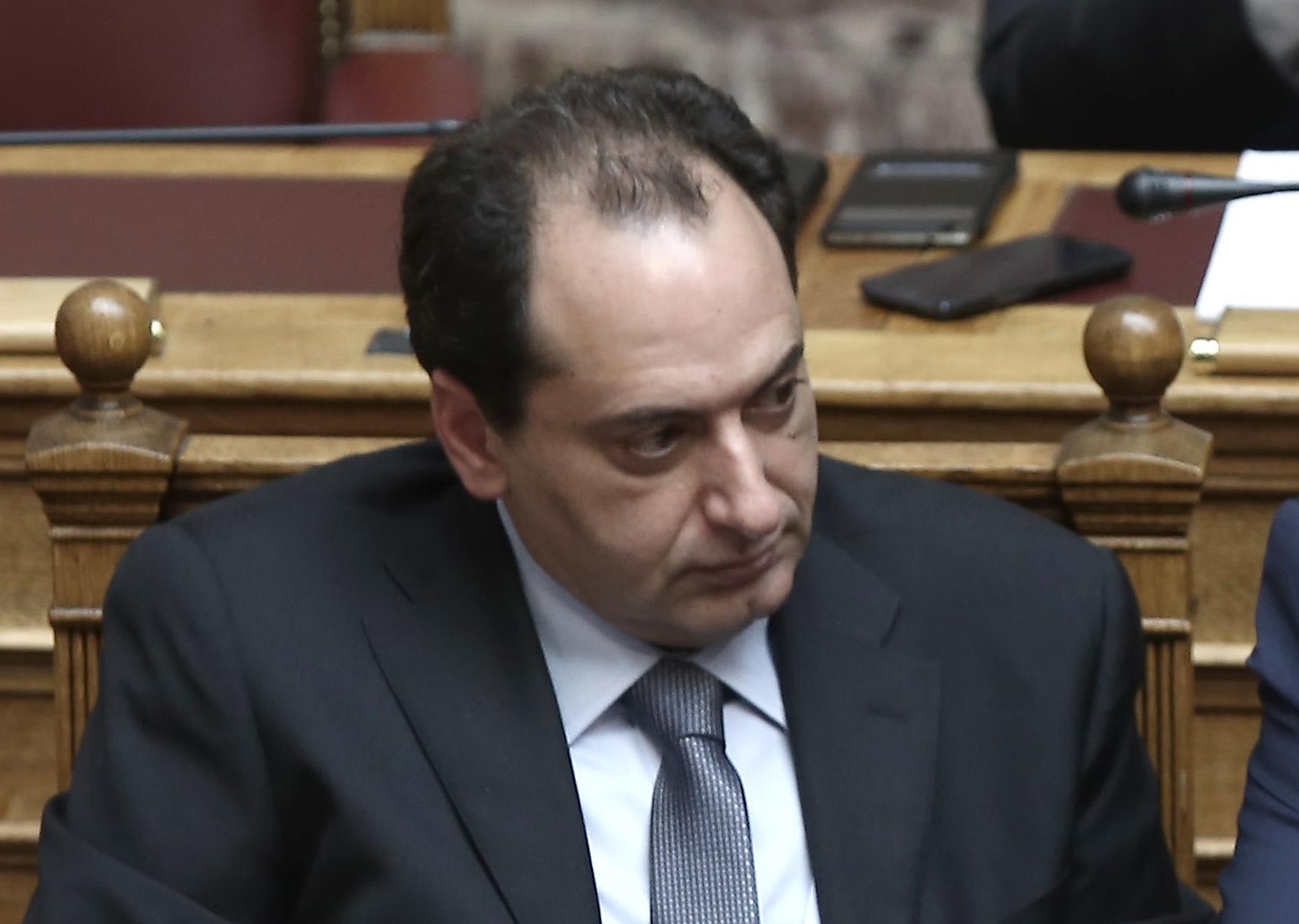 Επενδύσεις ζητά το υπουργείο Μεταφορών από τις εταιρείες κινητής τηλεφωνίας