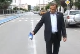 Δήμαρχος βουλγαρικής πόλης ξορκίζει τα τροχαία με ζάχαρη