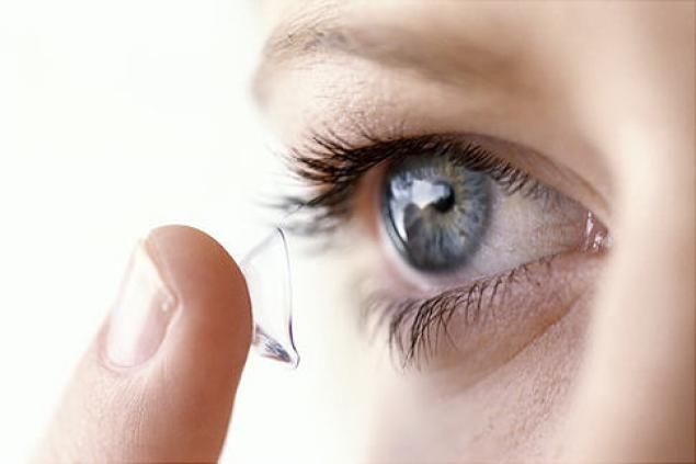 Κίνδυνος οφθαλμικών λοιμώξεων από την καθημερινή χρήση των φακών επαφής