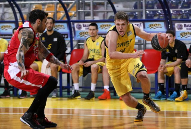 Ο Αρης… χάλασε τη «σκούπα» του Ολυμπιακού στο Αλεξάνδρειο