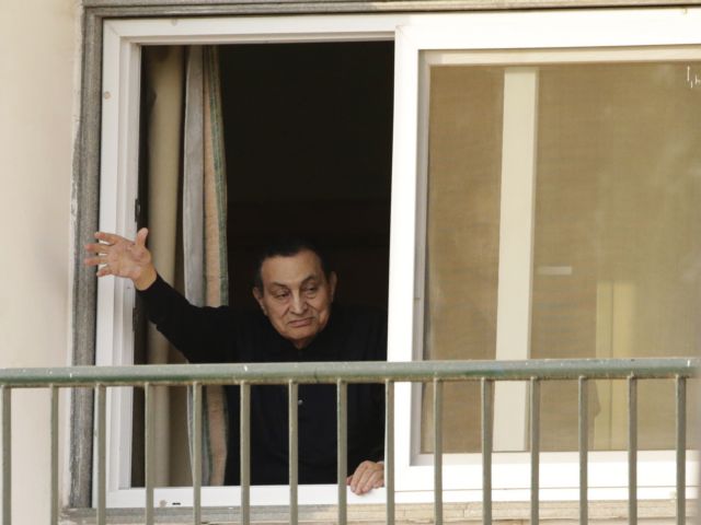 Ξανά στο εδώλιο ο Χόσνι Μουμπάρακ για το θάνατο διαδηλωτών το 2011