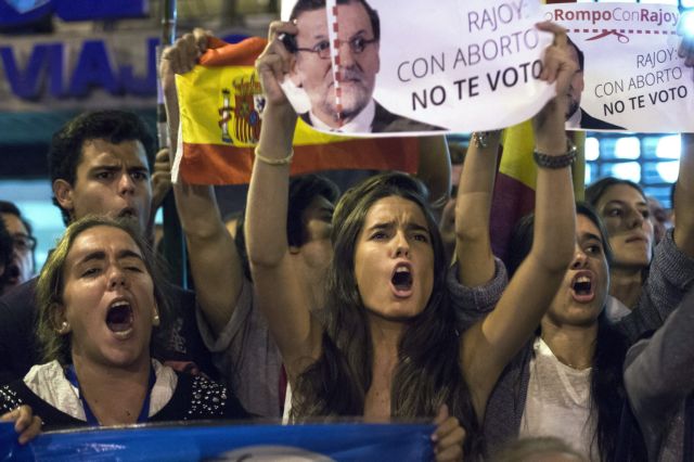 Η κυβέρνηση Ραχόι ξαναζεσταίνει το νομοσχέδιο για τις αμβλώσεις