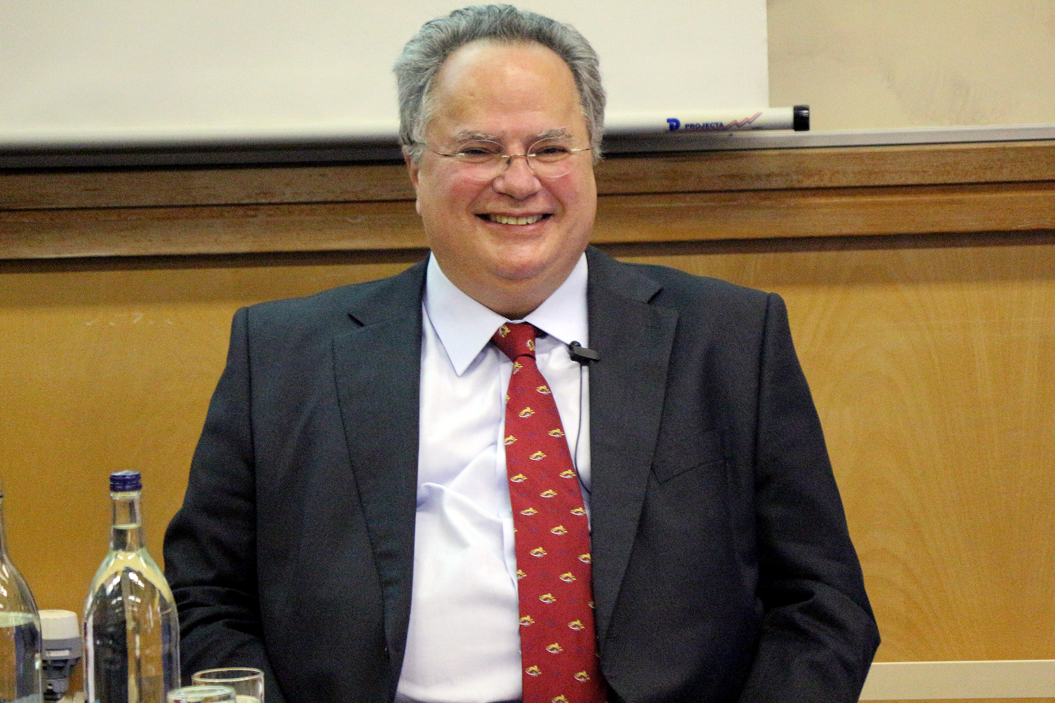 Στη Βουλή ερώτηση για ΜΚΟ στην οποία παρείχε υπηρεσίες ο Ανδ.Παπαμιμίκος