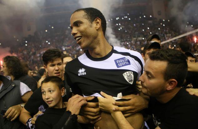 Ο ΠΑΟΚ κρατάει Χιμένεθ και πάει για τον ταλαντούχο Οσόρια