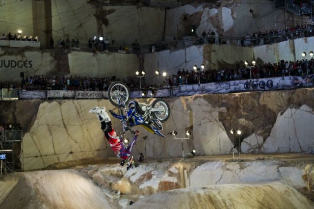 Εντυπωσίασε το ελληνικό κοινό το φαντασμαγορικό xfighters