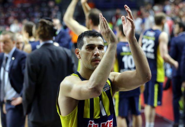 Φεύγει ο Γκάουντλοκ, μένει ο Ζήσης στη Φενερμπαχτσέ