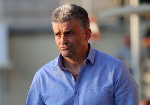 Κοντά στον Σάκη Τσιώλη βρίσκεται η Κέρκυρα