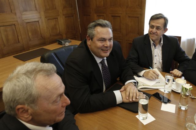 Καμμένος: Προϋπόθεση για τη συμφωνία το θέμα του χρέους