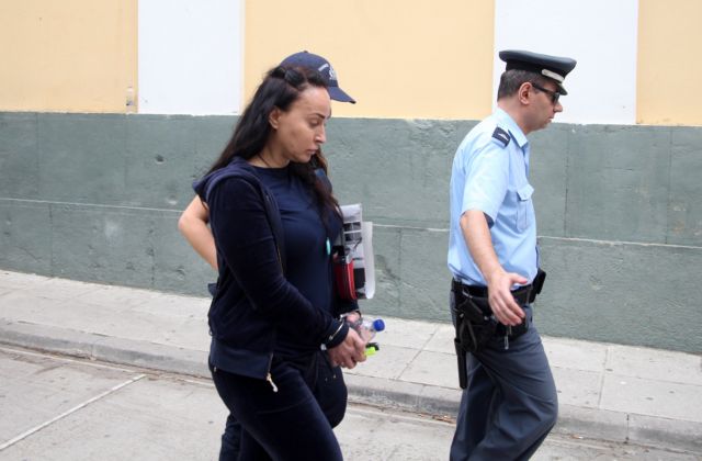 Επίθεση Σταμάτη κατά πάντων: «Σε τι διαφέρω από την Άντα Παπανδρέου;»