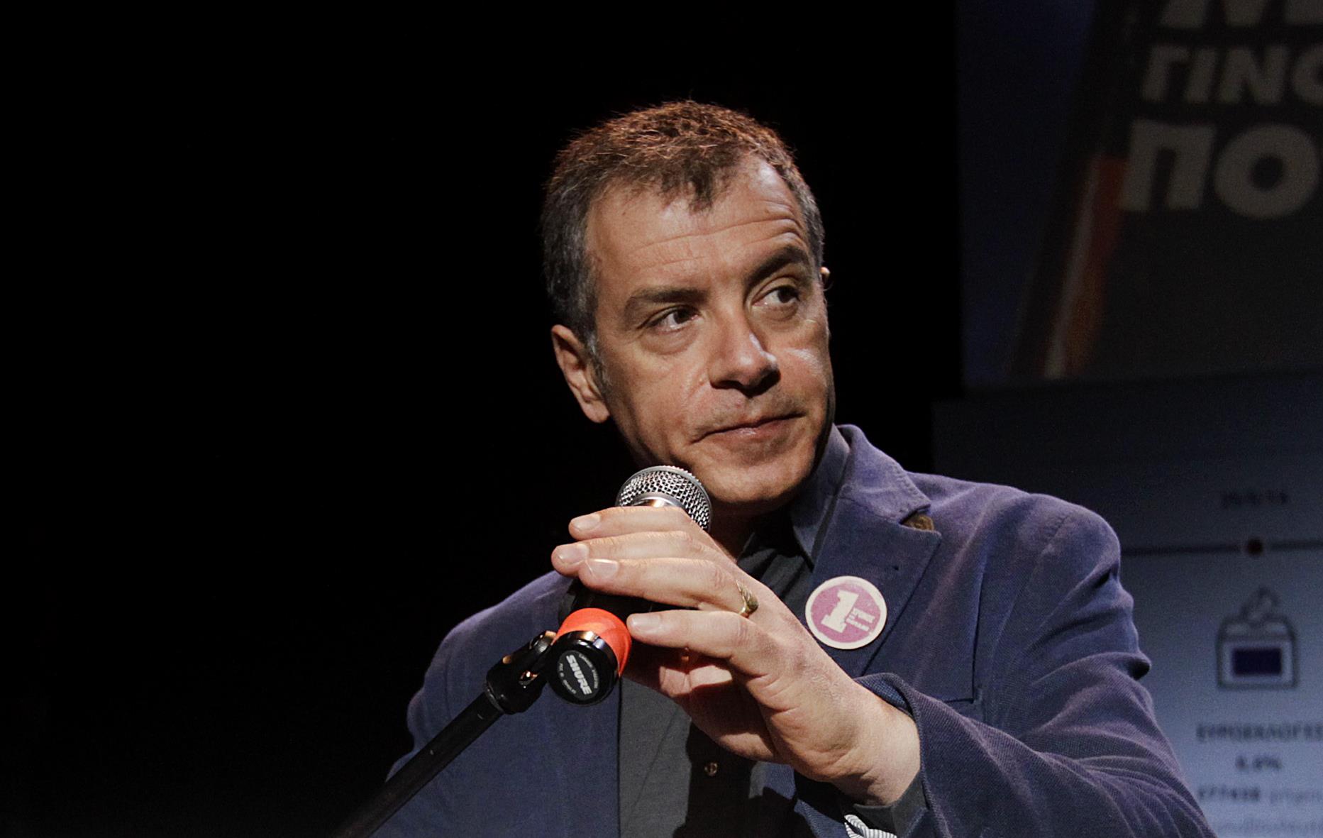 Κατά ενός σχηματισμού κυβέρνησης χωρίς τον Τσίπρα ο Στ.Θεοδωράκης