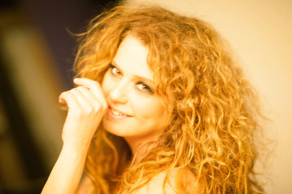 Ελένη Τσαλιγοπούλου: «Μετά από τόσα χρόνια δεν έχω να αποδείξω αν είμαι καλή τραγουδίστρια»