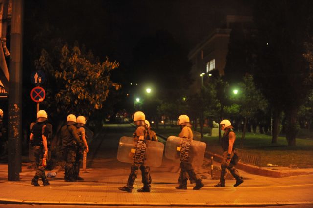 Επεισόδια στο Πολυτεχνείο με πετροπόλεμο εναντίον των ΜΑΤ