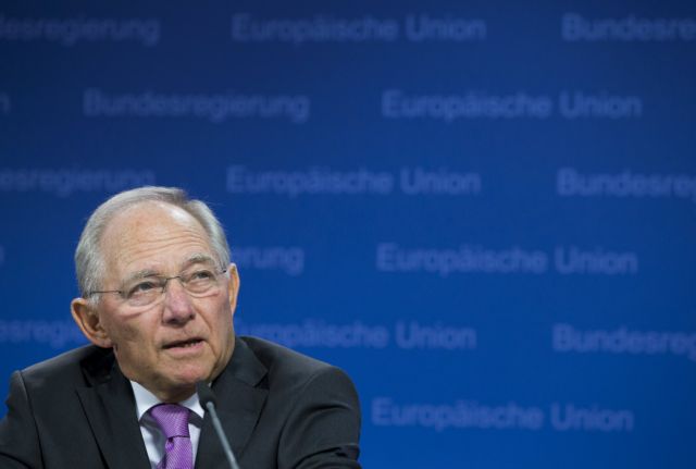 Σόιμπλε-Ντάισελμπλουμ: Στο ευρώ ακόμα η Ελλάδα, έτοιμοι να βοηθήσουμε