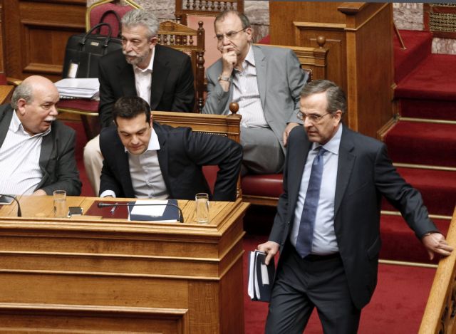 Μύλος στη Βουλή κατά την ομιλία Σαμαρά, 10λεπτη διακοπή με παρέμβαση Τσίπρα