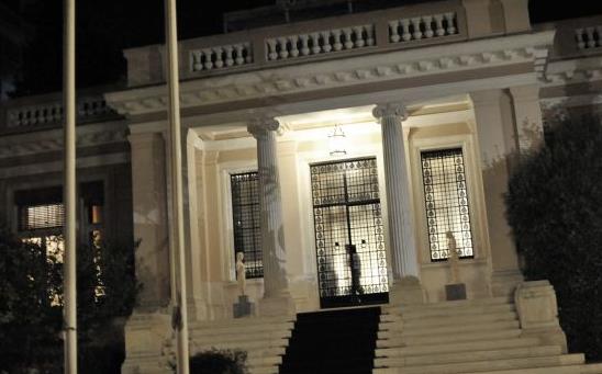 Αναβάλλεται η συνάντηση Τσίπρα με τους κοινωνικούς εταίρους