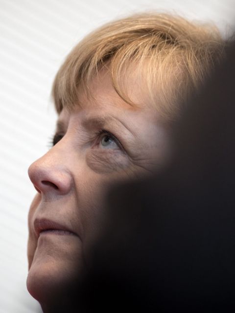 Taggesspiegel: Ήρθε η ώρα η Μέρκελ να προχωρήσει σε απομείωση χρέους