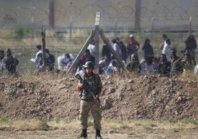 Η Τουρκία ενισχύει τα σύνορά της με την Συρία