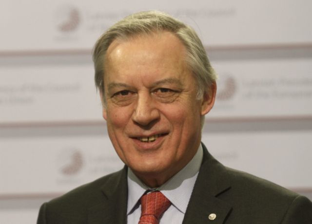 Νουαγιέ: Το ελληνικό χρέος δεν μπορεί να αναδιαρθρωθεί