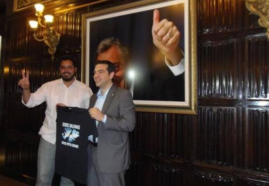 Το μήνυμα από την Αργεντινή για το «όχι» και ο Τσίπρας με το Τ-shirt