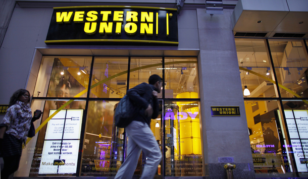 Επανενεργοποιεί την αποστολή χρημάτων προς την Ελλάδα η Western Union