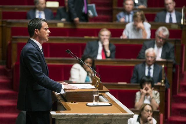 Βαλς: «Η Γαλλία αρνείται την έξοδο της Ελλάδας από την ευρωζώνη»