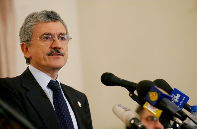 Ντ’ Αλέμα: Δεν συμφέρει την Ευρώπη μια ελληνική χρεοκοπία