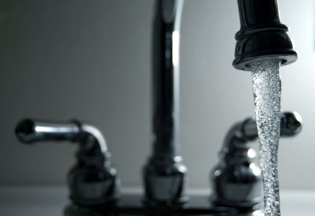 ΕΥΔΑΠ: Δεν διακόπτεται η υδροδότηση  νοικοκυριών λόγω οφειλών