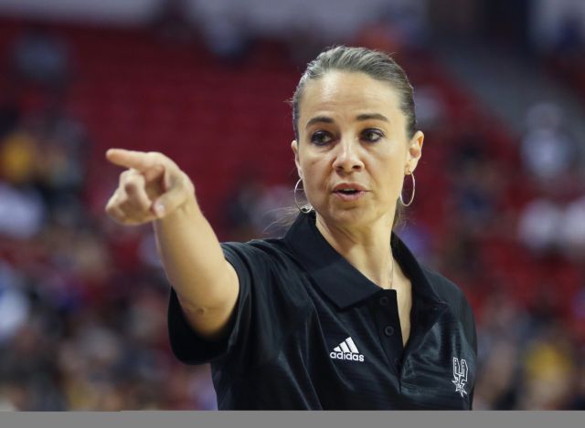 Έσπασε ακόμα ένα «φράγμα» η Μπέκι Χάμον ως προπονητής των Σπερς