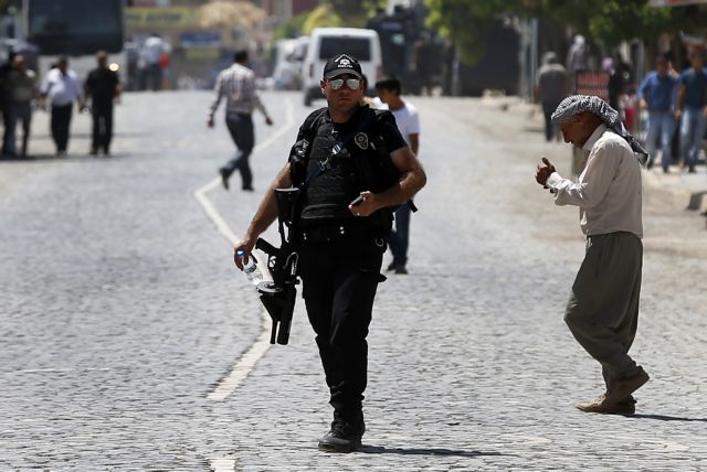Νεκροί δύο αστυνομικοί σε επίθεση στη νοτιοανατολική Τουρκία