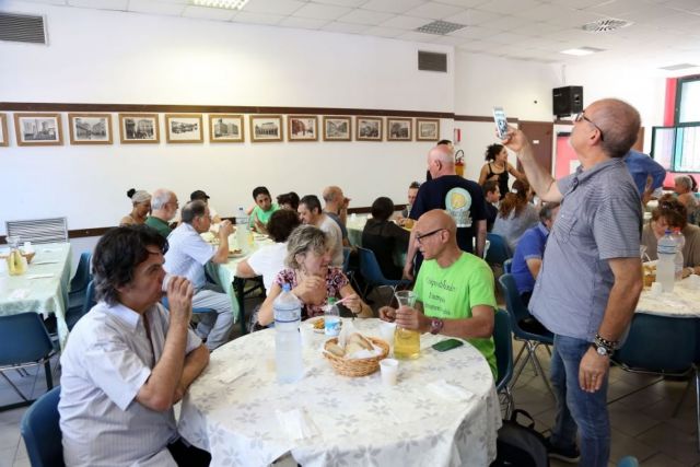 Λέσχη φαγητού για φτωχούς ζήτησαν για δώρο νεόνυμφοι στη Μπολόνια