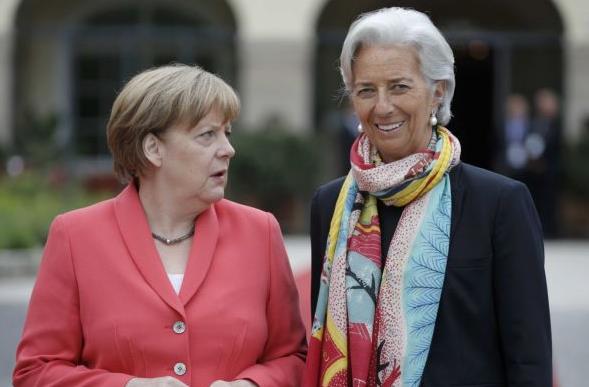 Bloomberg: Πρόκληση για τη Μέρκελ οι απαιτήσεις Λαγκάρντ για το χρέος