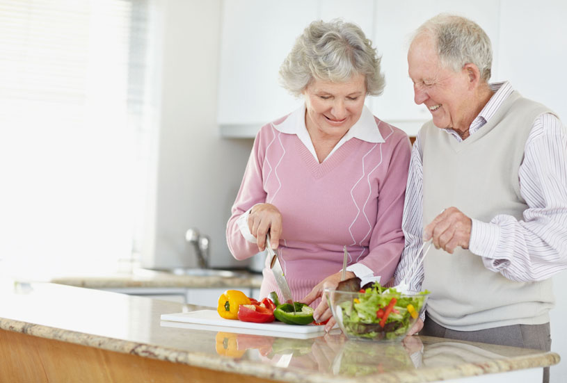 Η υγιεινή διατροφή προστατεύει τον εγκέφαλο των ηλικιωμένων