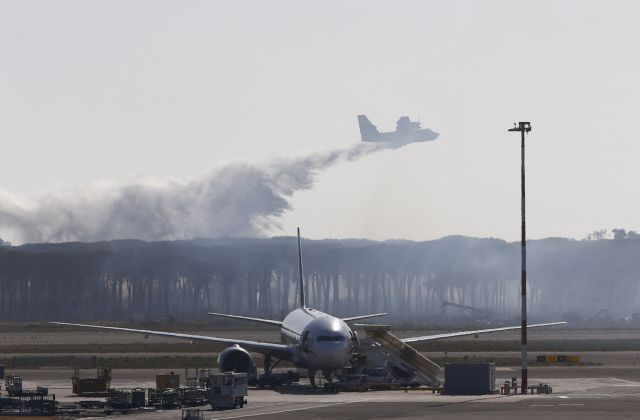 Προσωρινή διακοπή πτήσεων στο Φιουμιτσίνο λόγω καπνού από φωτιά