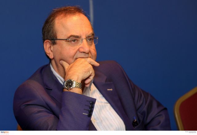 Στρατούλης: Να απεγκλωβιστεί ο ΣΥΡΙΖΑ από τα μνημόνια