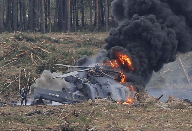 Στρατιωτικό ελικόπτερο συνετρίβη σε αεροπορική επίδειξη στη Ρωσία