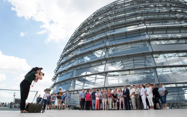 Γερμανία: Κλειστός ο γυάλινος θόλος του Ράιχσταγκ λόγω... καύσωνα