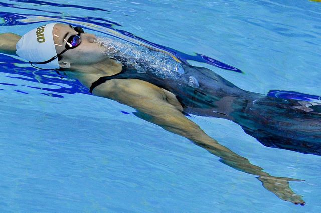 Στον τελικό των 50μ. ύπτιο με πανελλήνιο ρεκόρ η Δράκου