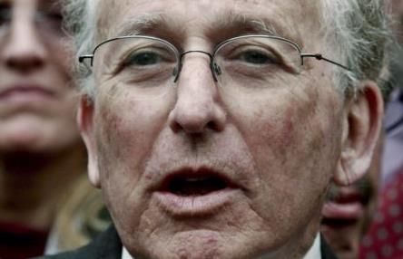 Βρετανία: Στο εδώλιο, παρά την άνοια, βουλευτής για υπόθεση παιδοφιλίας