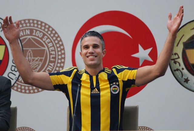 Ο τραυματίας Φαν Πέρσι χάνει τα ματς της «Φενέρ» με Ατρόμητο