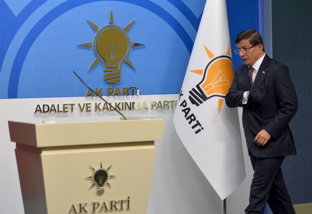 Τουρκία: Προς κάλπες, αλλά με πιθανή νέα κυβέρνηση όλων των κομμάτων