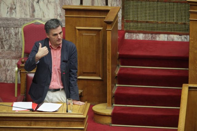 Τσακαλώτος: Οι καταθέτες να επιστρέψουν τα χρήματα στις τράπεζες