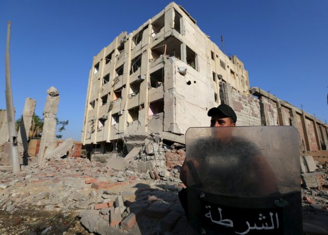 Το Ισλαμικό Κράτος πίσω από την επίθεση κατά της αστυνομίας στο Κάιρο