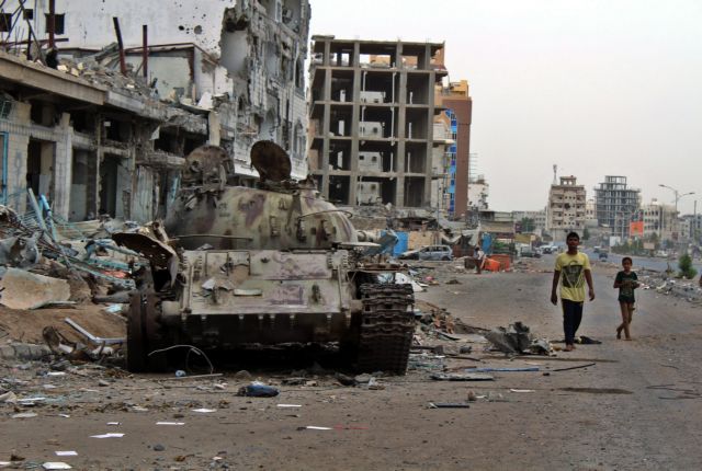 Υεμένη: Απελευθερώθηκε βρετανός όμηρος – η Αλ Κάιντα εμφανίστηκε στο Άντεν