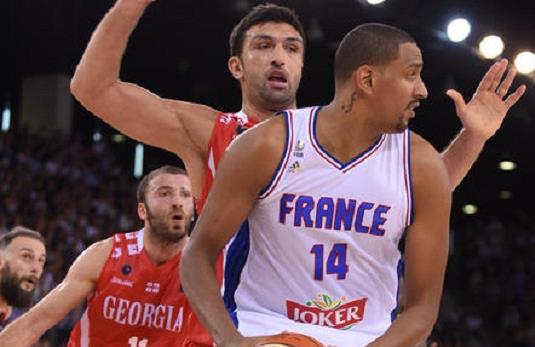 «Κόπηκε» από το Ευρωμπάσκετ ο Αζενσά, πρόβλημα στη Γαλλία