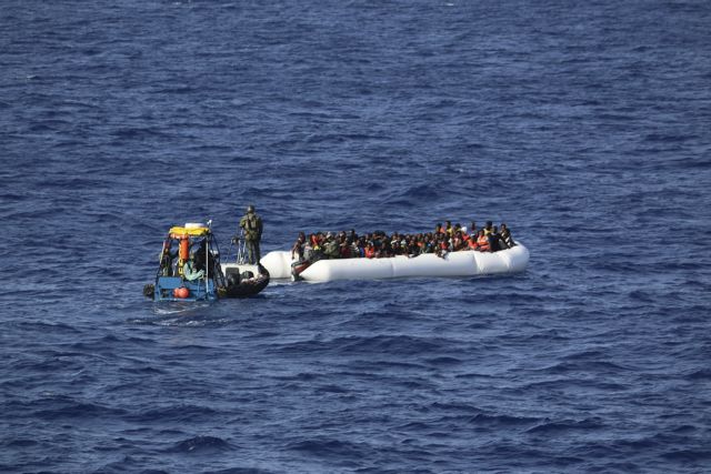 Τριακόσιες χιλιάδες πρόσφυγες «πέρασαν» τη Μεσόγειο από τις αρχές του 2015