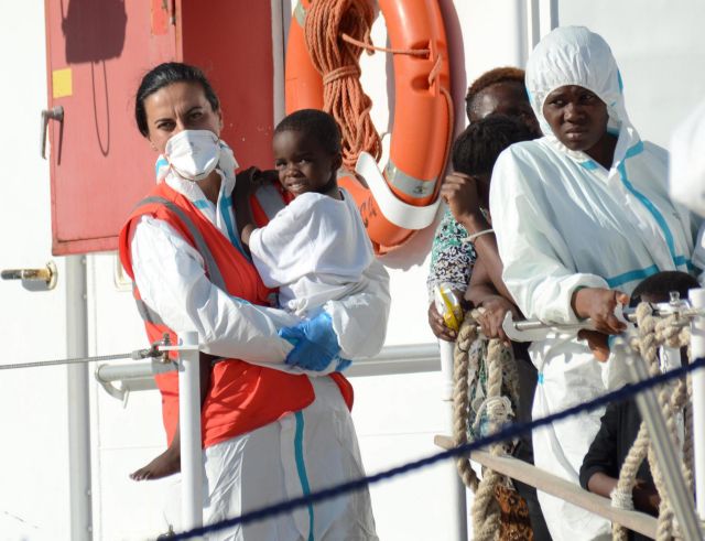 Επίθεση Σουλτς στον «κυνισμό» χωρών απέναντι στην προσφυγική κρίση