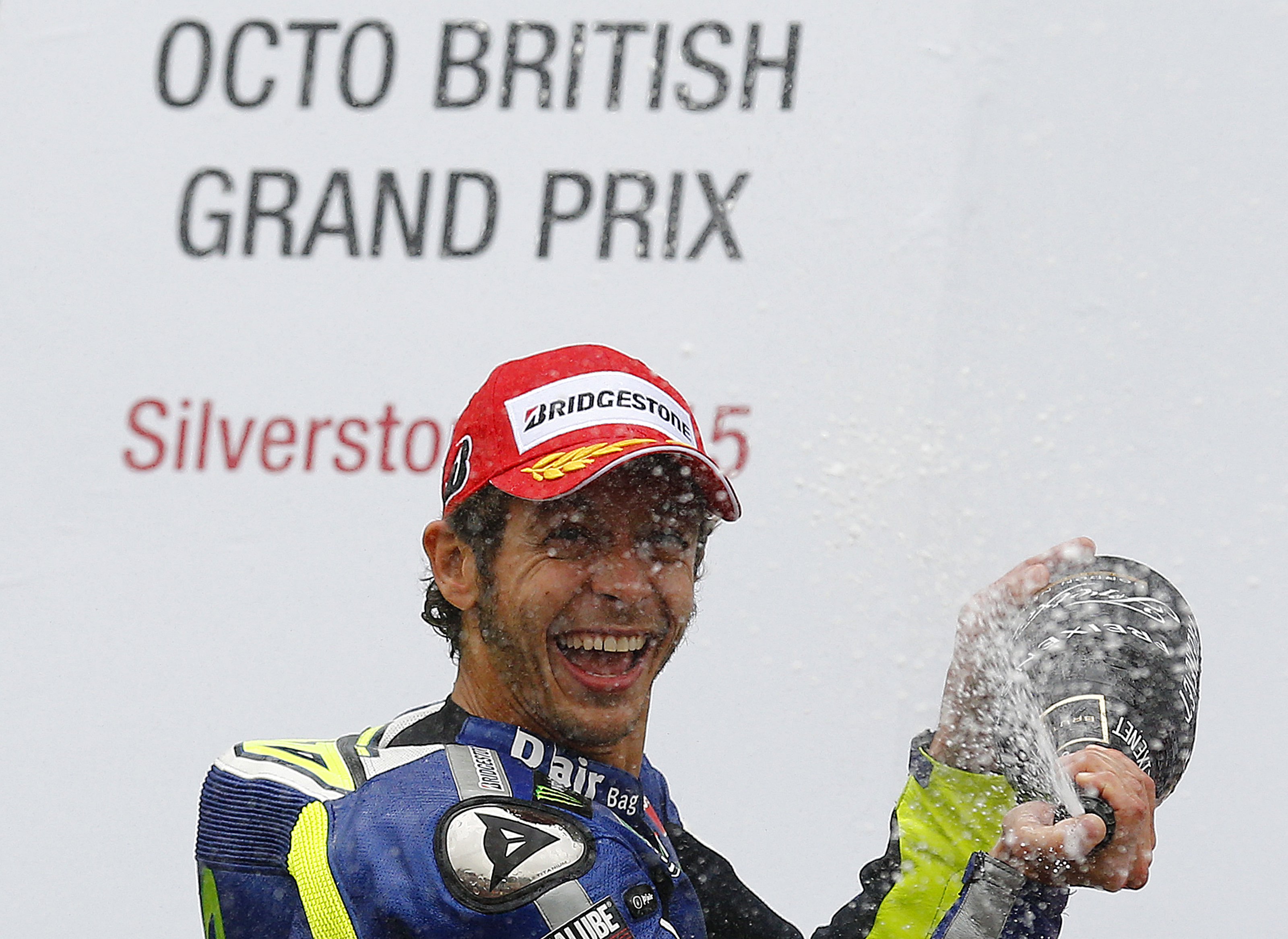 ΜotοGP – Βρετανία 2015: Θρίαμβος Rossi στο βρεγμένο Silverstone