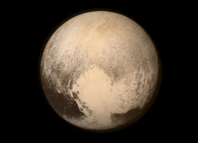 Βίντεο: Ολόκληρο το ιστορικό πέρασμα του New Horizons από τον Πλούτωνα