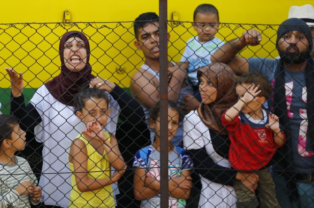 Ουγγαρία: Τριακόσιοι πρόσφυγες δραπέτευσαν από στρατόπεδο υποδοχής