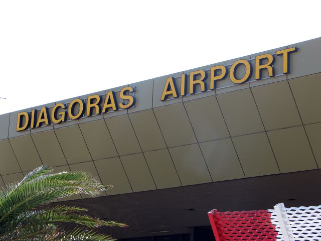 Αύξηση 9,7% στην επιβατική κίνηση των αεροδρομίων στο οκτάμηνο